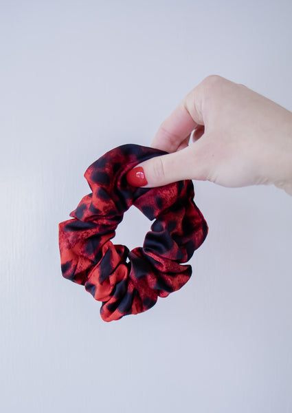 Love Bites Scrunchie *Red*